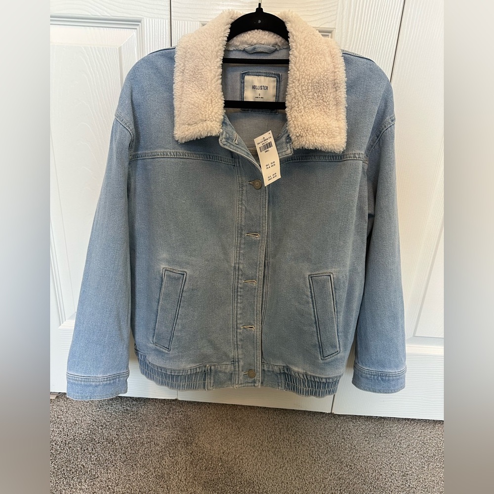 Hollister Denim Oversized Bomber Jacket with Sherpa Collar Size Small NWT